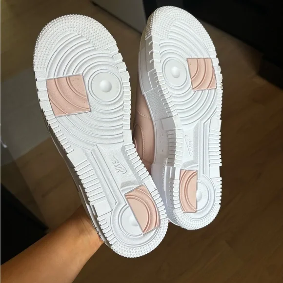 Nike Air Force One Pixel - Picture 3 of 3